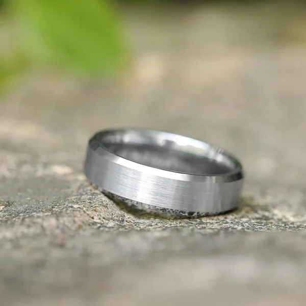 Anel de Tungstênio com Banho de Platina - Image 3