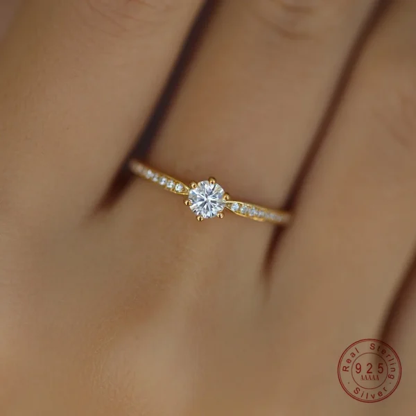 Anel de prata feminino com Zircônia
